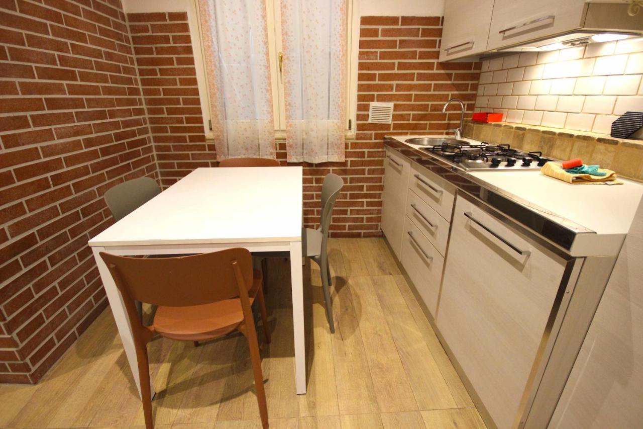 Case Vr Holiday Happy House Верона Экстерьер фото